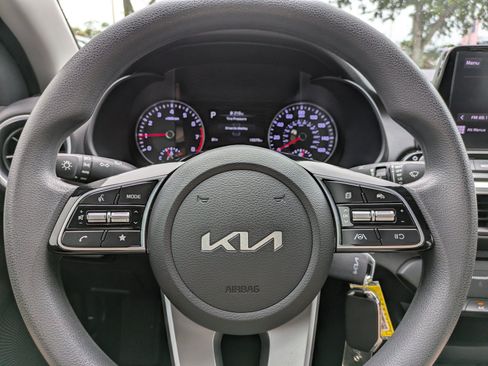Certified 2023 Kia Forte LXS FWD image 18