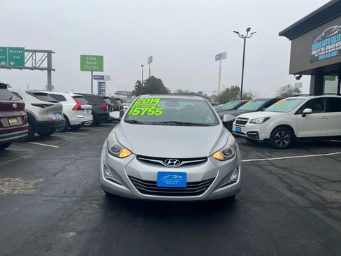Used 2014 Hyundai Elantra Limited w/ Option Group 03 image 2