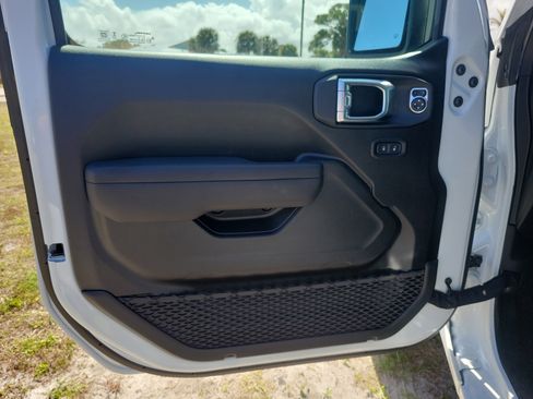 New 2026 Jeep Wrangler Sport S AWD/4WD image 9