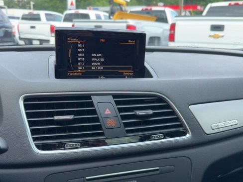 Used 2017 Audi Q3 2.0T Premium image 16