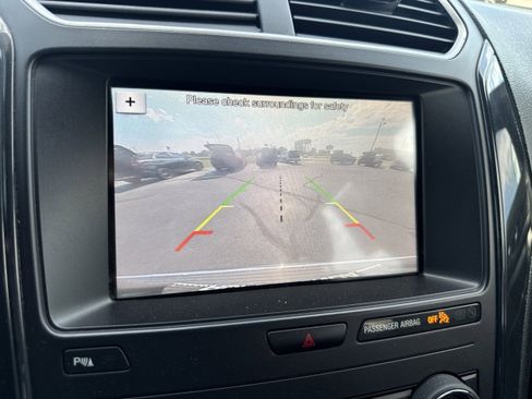 Used 2018 Ford Explorer XLT w/ Equipment Group 202A image 20