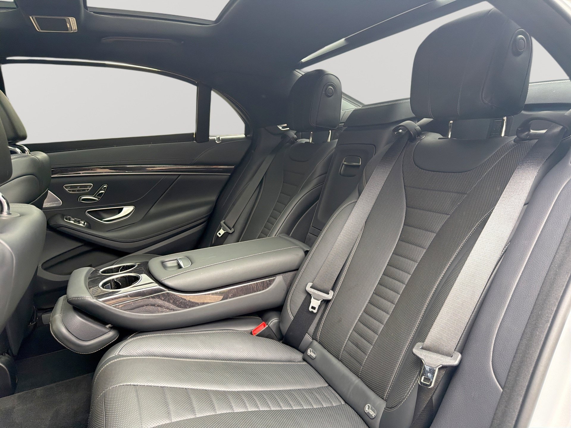 Used 2018 Mercedes-Benz S 560 4MATIC Sedan image 27