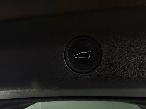 Used 2024 Tesla Model Y Long Range image 28