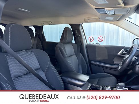 Used 2022 Mitsubishi Outlander ES image 32