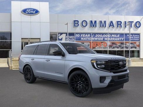 New 2026 Ford Expedition Platinum w/ Stealth Performance Package AWD/4WD image 7
