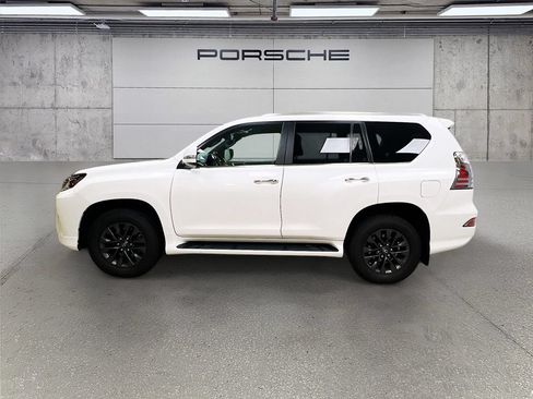 Used 2020 Lexus GX 460 Premium w/ Premium Package AWD/4WD image 2