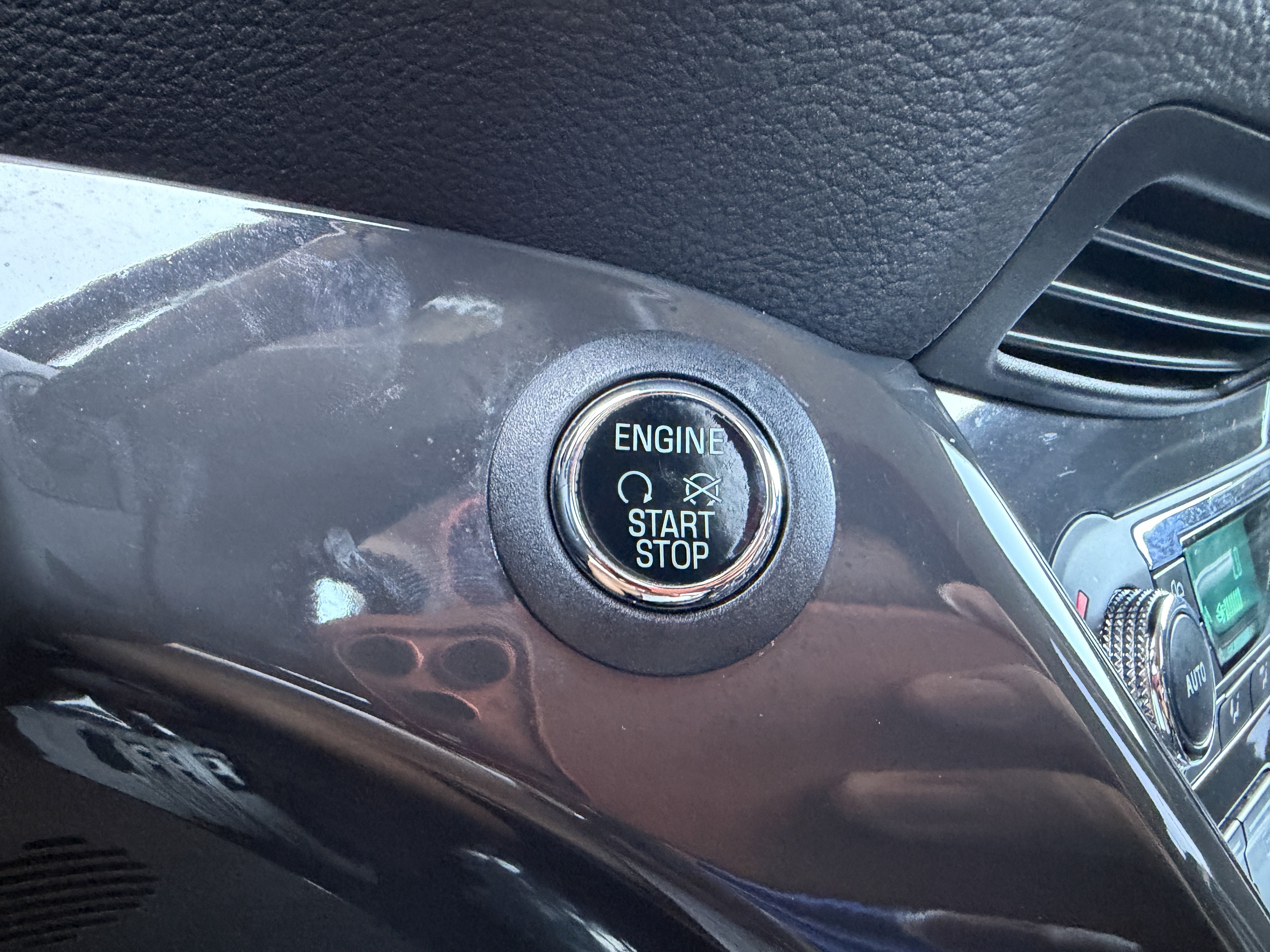 Used 2016 Ford Escape Titanium FWD image 18