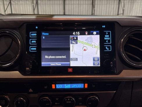 Used 2016 Toyota Tacoma Limited w/ Towing Package image 33