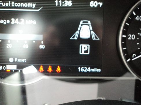 Used 2025 Nissan Versa SR w/ Trunk Package FWD image 9