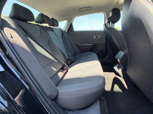 Used 2025 Kia K4 FWD image 17