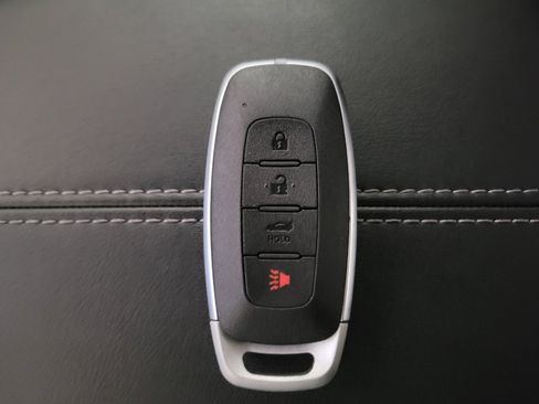 Used 2024 Nissan Sentra SV FWD image 32