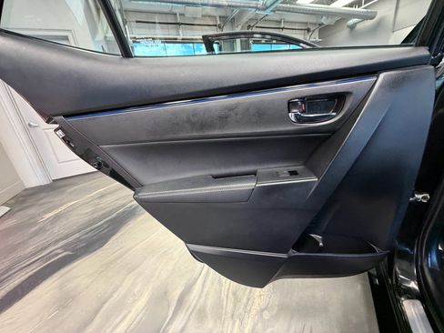 Used 2017 Toyota Corolla SE FWD image 47