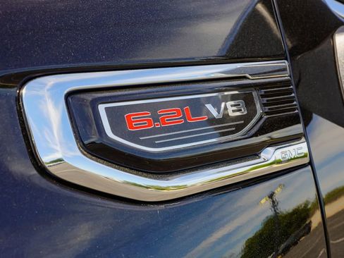 New 2026 GMC Sierra 1500 SLT w/ SLT Convenience Package image 8