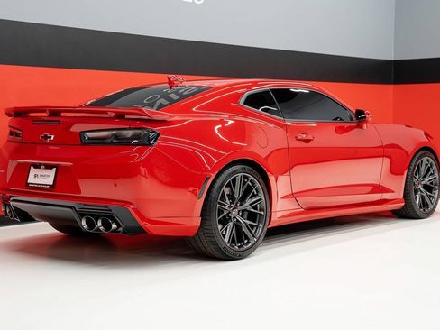 Used 2018 Chevrolet Camaro SS RWD image 54