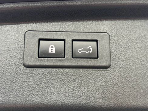 Used 2022 Subaru Outback Premium image 30