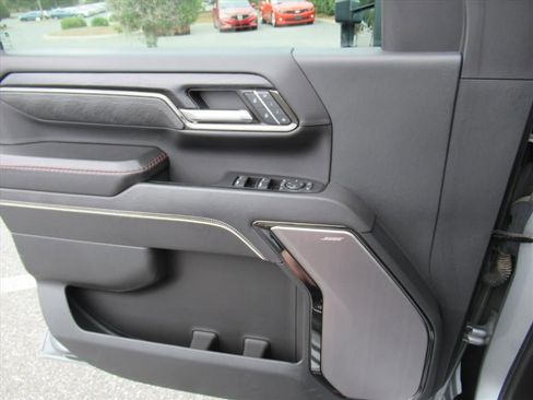 Used 2024 GMC Sierra 2500 AT4X AWD/4WD image 22