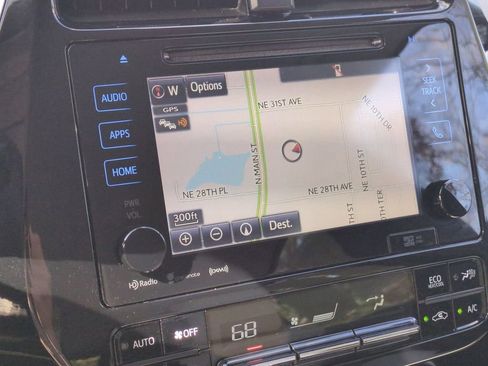 Used 2017 Toyota Prius Four Touring image 21