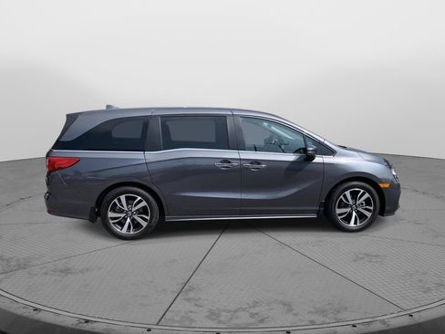 Certified 2024 Honda Odyssey Touring image 2