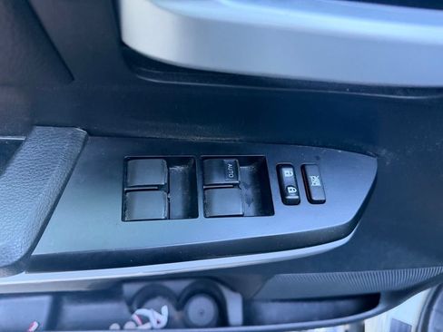 Used 2018 Toyota Tundra SR5 w/ SR5 Upgrade Package AWD/4WD image 11