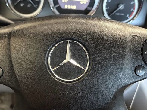 Used 2011 Mercedes-Benz C 300 4MATIC Sedan image 11
