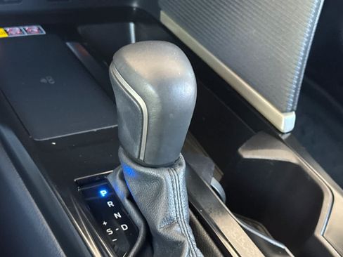 Used 2025 Toyota Camry SE FWD image 23