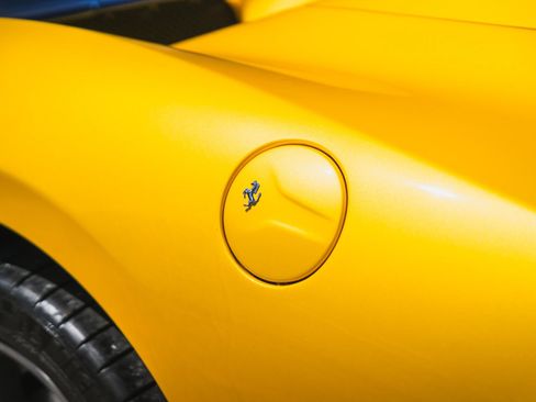 Used 2015 Ferrari 458 Speciale A RWD image 10