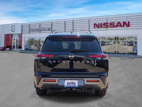 New 2026 Nissan Pathfinder Platinum FWD image 6