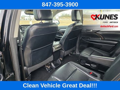 Used 2018 Toyota Highlander XLE image 24