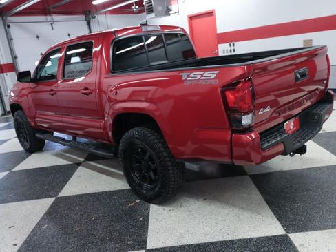 Used 2023 Toyota Tacoma SR AWD/4WD image 7