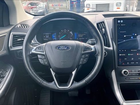 Used 2022 Ford Edge SEL image 5