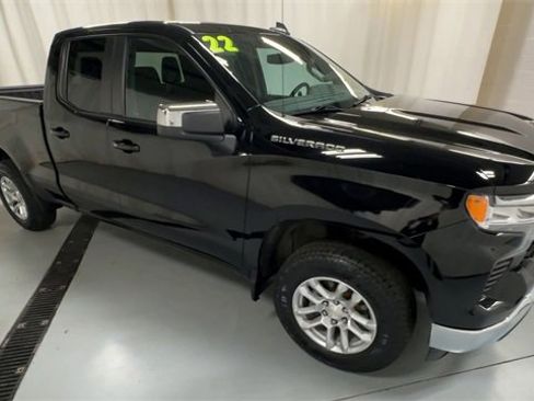 Used 2022 Chevrolet Silverado 1500 LT image 2