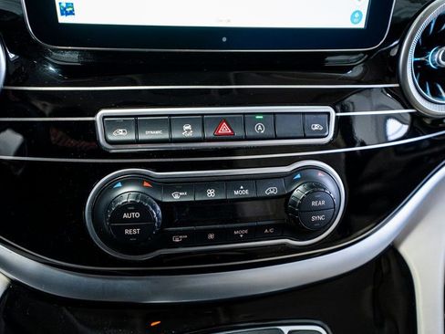 Used 2020 Mercedes-Benz Metris Passenger image 39