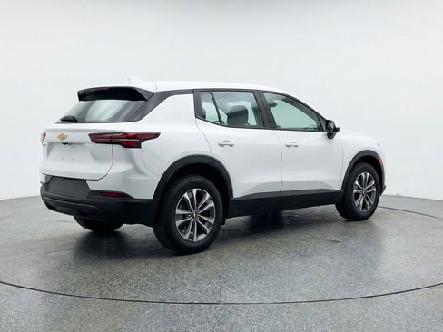 Used 2025 Chevrolet Equinox LT image 9