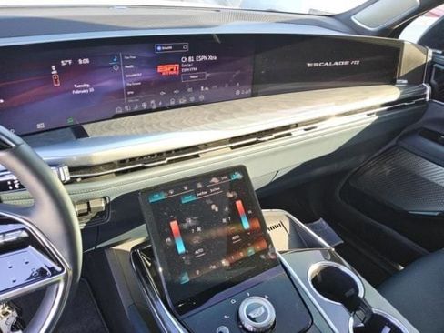 Used 2025 Cadillac Escalade IQ Sport 2 image 7