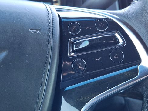 Used 2015 Cadillac Escalade ESV Platinum image 31