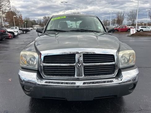 Used 2005 Dodge Dakota SLT image 2