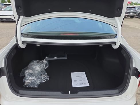 New 2026 Kia K4 LX FWD image 8