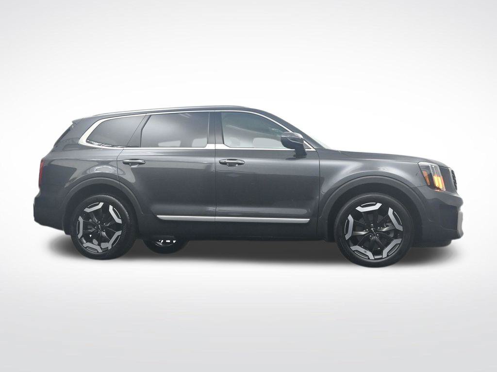 Used 2024 Kia Telluride S w/ S Sunroof Package FWD image 33