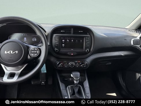 Used 2024 Kia Soul LX w/ Option Group 015 FWD image 22