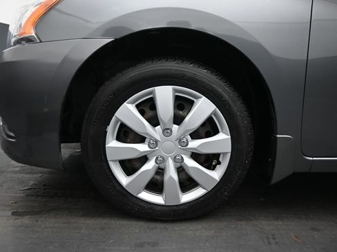 Used 2015 Nissan Sentra SV FWD image 46