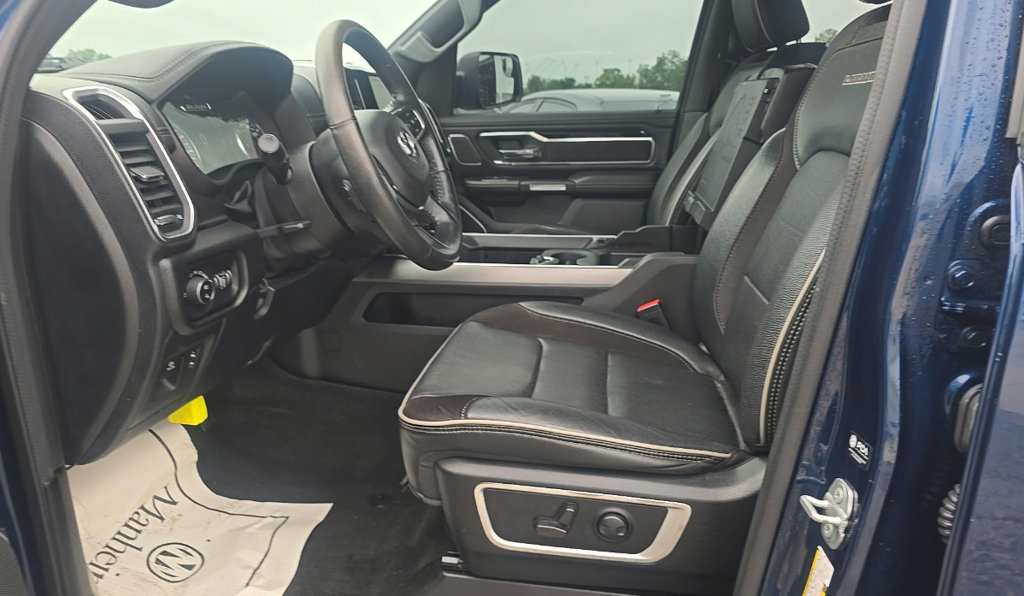 Used 2022 RAM 1500 Laramie AWD/4WD image 7