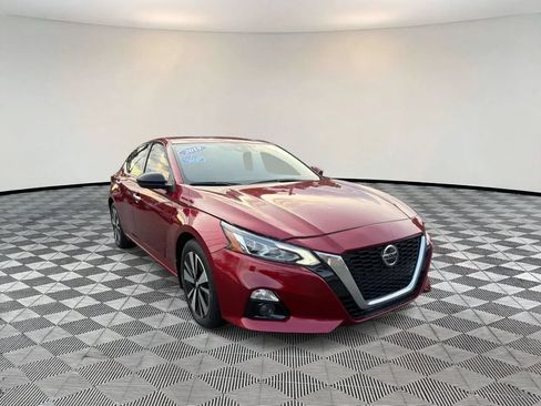 Used 2019 Nissan Altima 2.5 SV FWD image 1