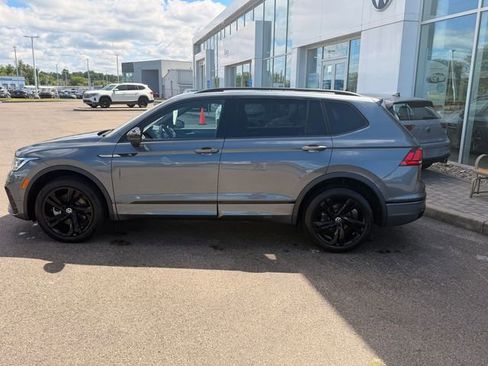 Certified 2024 Volkswagen Tiguan SE R-Line AWD/4WD image 2