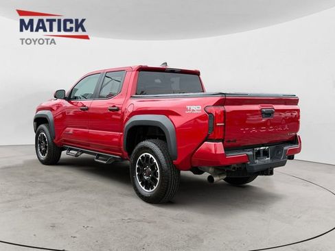 Used 2025 Toyota Tacoma TRD Off-Road AWD/4WD image 5