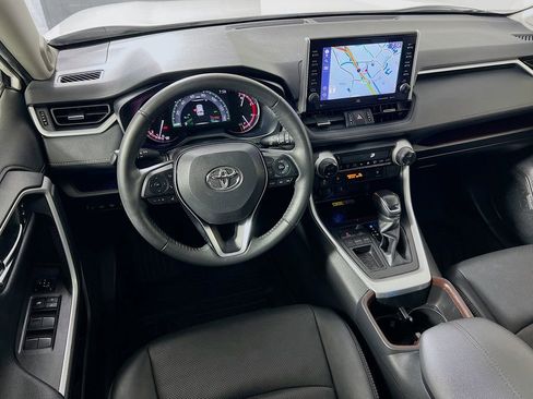 Used 2022 Toyota RAV4 Limited FWD image 22