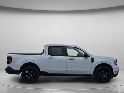 New 2025 Ford Maverick Lariat w/ Black Appearance Package