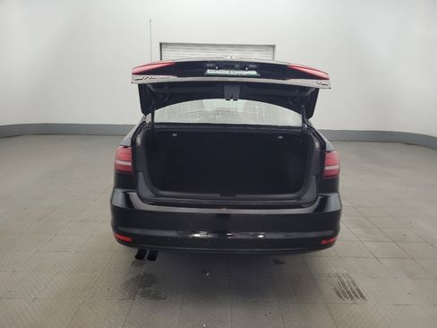 Used 2016 Volkswagen Jetta SE FWD image 29