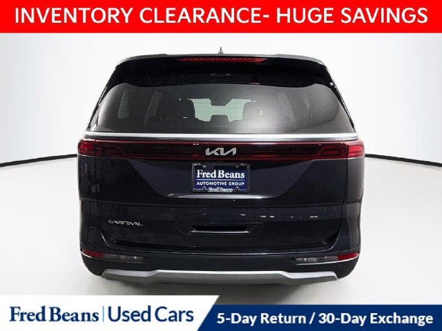 Used 2024 Kia Carnival LX FWD image 32