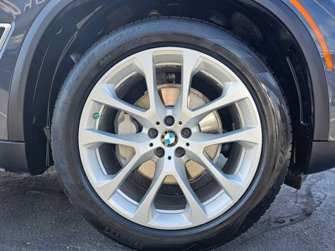 Used 2021 BMW X5 xDrive40i AWD/4WD image 9