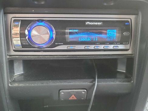 Used 2003 Nissan Frontier XE w/ Value Truck Pkg image 18